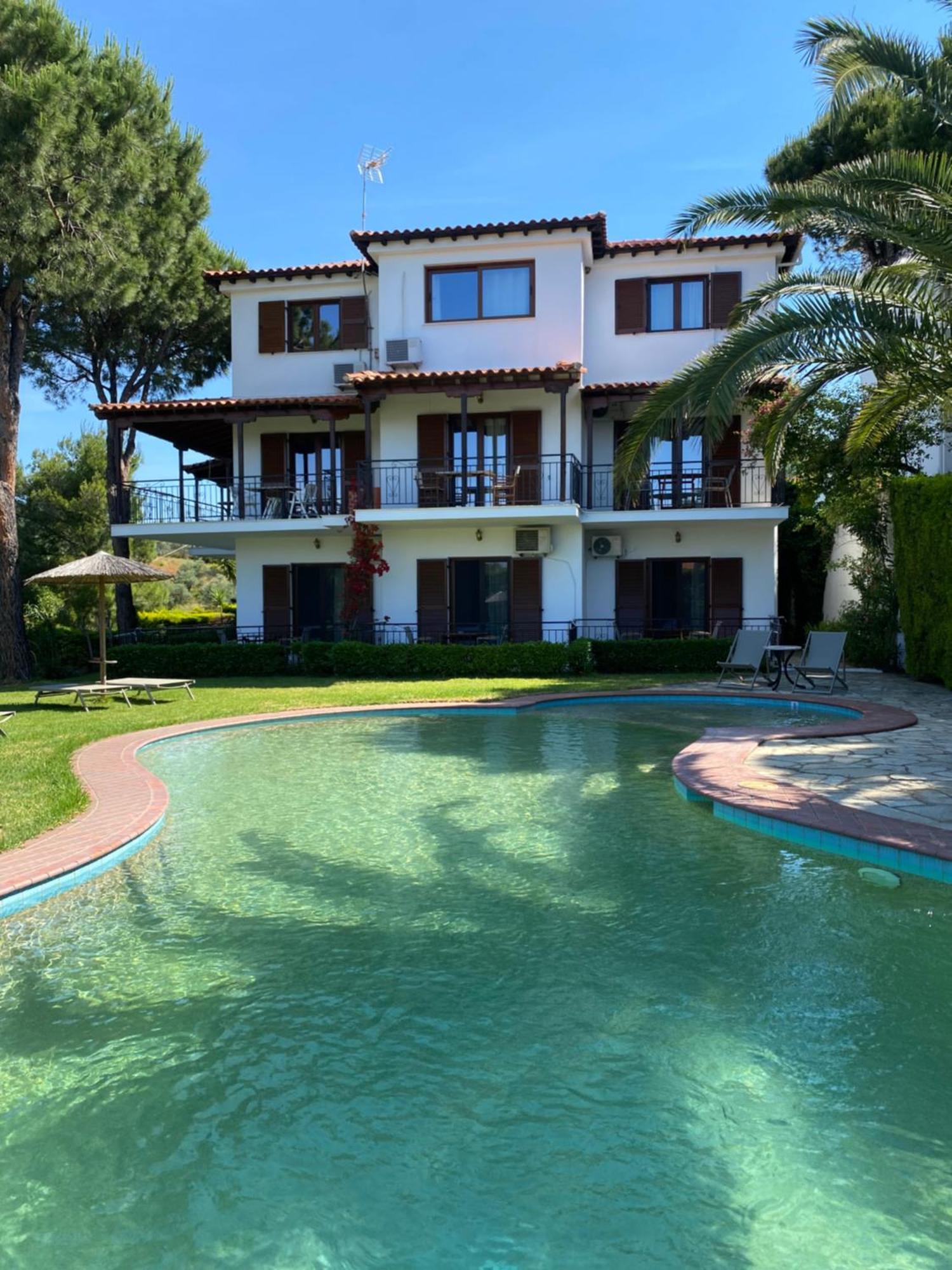 Villa Xanthippi Ayía Paraskeví Exterior foto